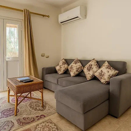 2Br Townhouse,Bath, Tv, Backyard Apartment Sheikh Zayed City Exterior photo