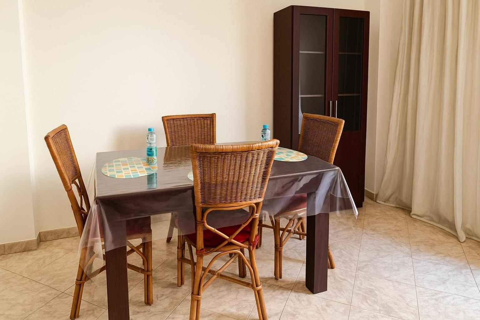 2br Townhouse,bath, Tv, Backyard Apartment Sheikh Zayed City