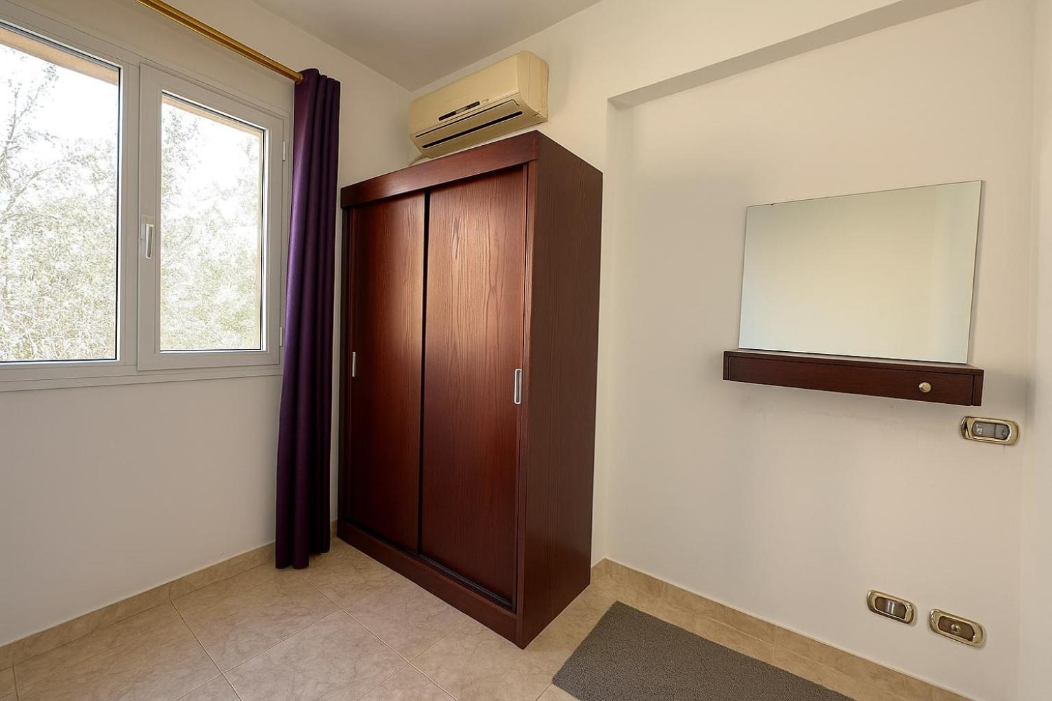2br Townhouse,bath, Tv, Backyard Sheikh Zayed City